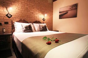 Queen Suite at Bell Tower Motor Inn